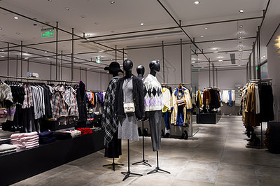 城市街头橱窗高清图片下载 - 服装服饰主题精选